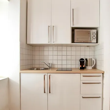 Modern Eingerichtetes Nahe Zulpicher Platz Colónia