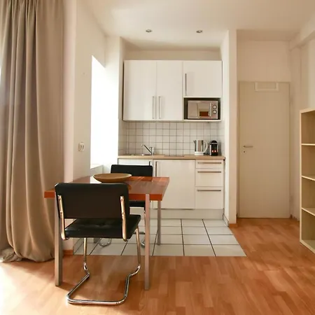 Modern Eingerichtetes Nahe Zulpicher Platz Apartamento *