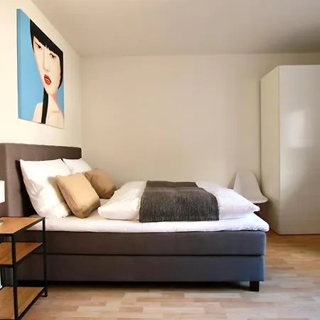 Modern Eingerichtetes Nahe Zulpicher Platz Apartamento